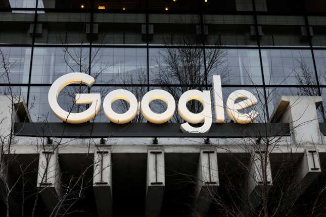Image for article titled Gaming in your car? Google adds distractions while experts warn of hacked vehicles