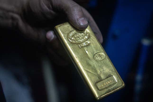Image for article titled Gold is surging and it&#39;s freaking out the markets. Here&#39;s what to know